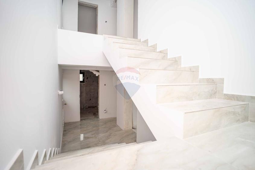 Vila de Vanzare cu 5 Camere, Teren 1000mp - Bucium, Iasi - Comision 0% - 7