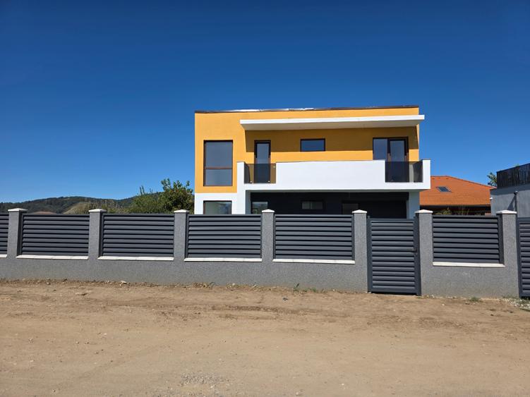 Casa moderna in Harman Aleea 14 - 1