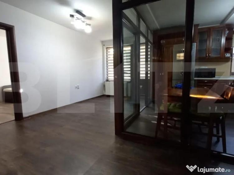 Apartament mobilat, 3 camere, 63 mp, curte 49 mp, parcare, c - 9