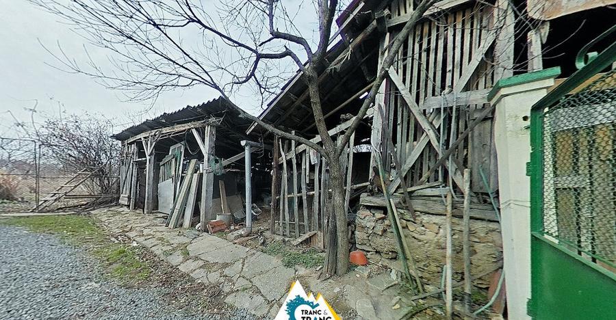 Casa traditionala cu 4 camere, in Cuvin - 15