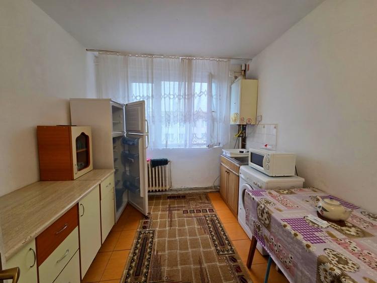 Apartament 3 camere-Decomandat-Parcul Voievozilor - 1