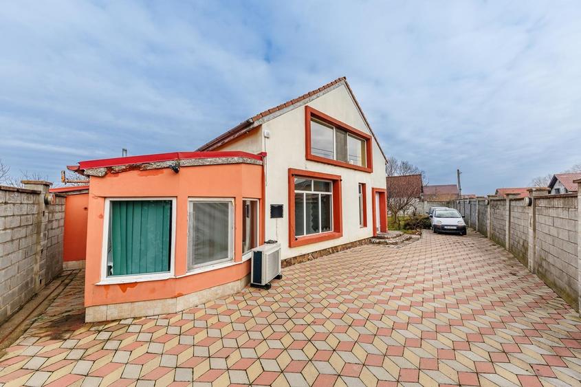 Casă individuală de vânzare în Sânmihaiul Român – 0% COMISION! - 2