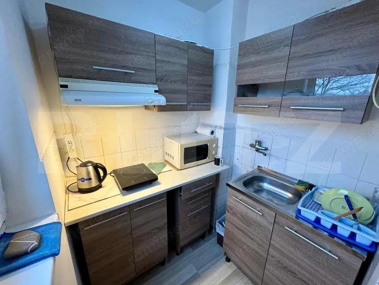 Apartament cu 2 camere - zona Rogerius - 9