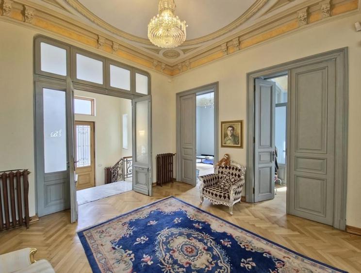 Vila cu arhitectura , 1000mp, 685 mp teren - 3