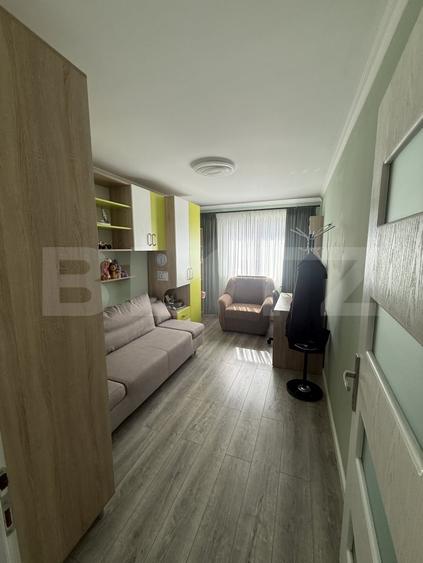 Apartament cu 4 camere decomandat, mobilat în Policlinica