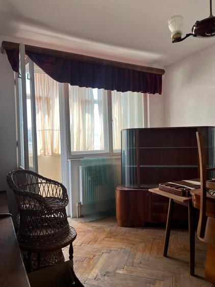 apartament decomandat, 3 camere, 2 balcoane, gaz, an 1972, 120.000 euro - 5