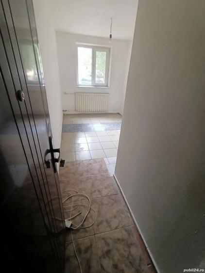 Oferta Buna, In Zona Dambovita,De Vanzare 2 Garsoniere Ocupabile Imediat !!! - 2