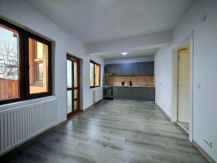 Vilă Individuală cu o curte generoasa zona Aparatorii Patriei - 4