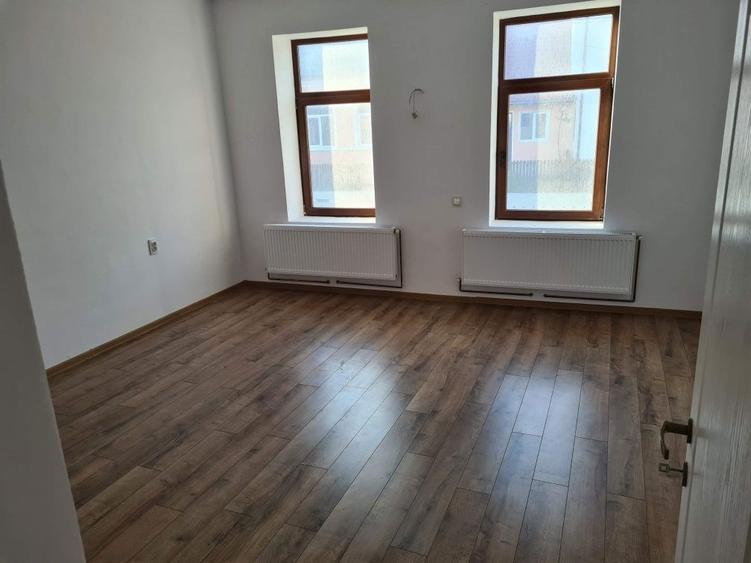 Inchiriez casa in Arpasu de jos - 7