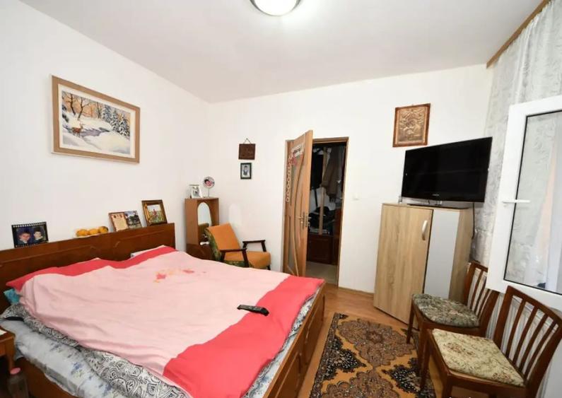De vanzare casa cu 3 apartamente + anexa 75 mp, Comision 0% - 18