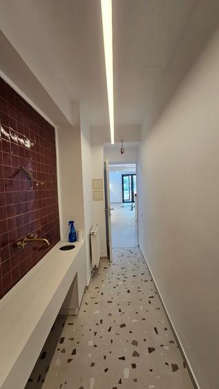 Spatiu comercial de vanzare, pretabil clinica medicala 180 mp utili! - 18