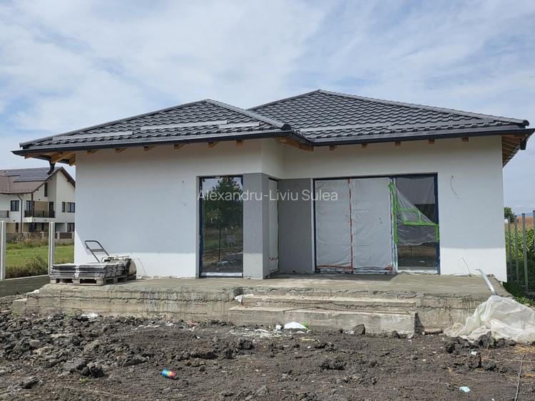 Casa individuala pe parter, teren 520mp, Stupini