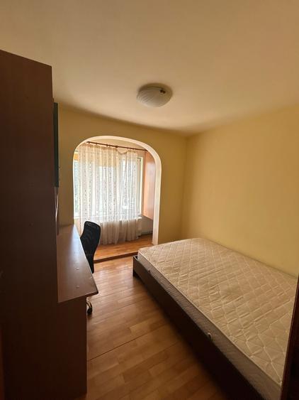 Apartament de vânzare, 4 camere, decomandat, 80 mp, etaj 2/4 Zorilor Rapsodiei - 10