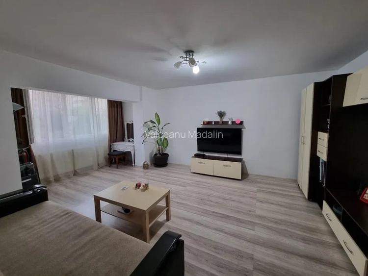 360 Grade Imobiliare vă propune spre vânzare un apartament cu 2 camere