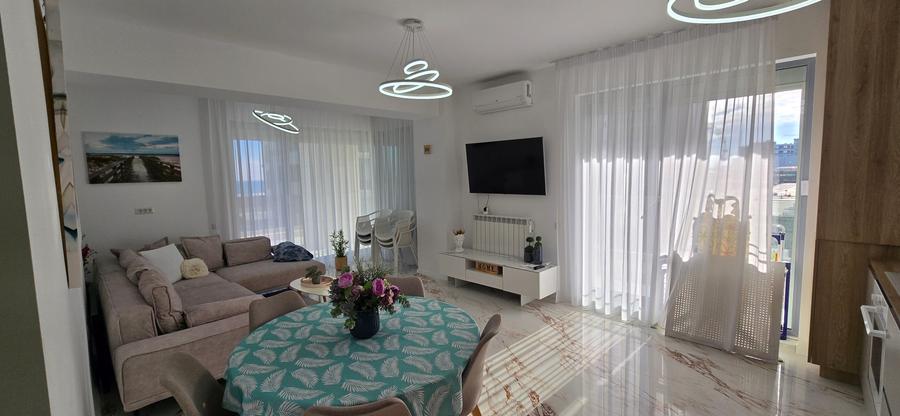 Frontal Mamaia N  2 Camere  Mobilat Si Utilat  Primul La  Plaja  Parcare  Subsol - 3