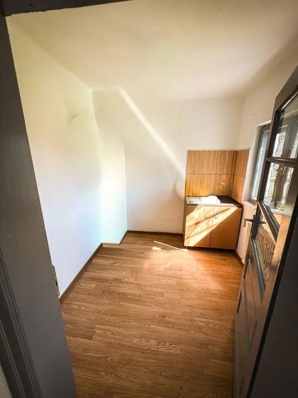 Casa de vanzare in Rosiorii de Vede zona centrala, str. 1 Decembrie - 1