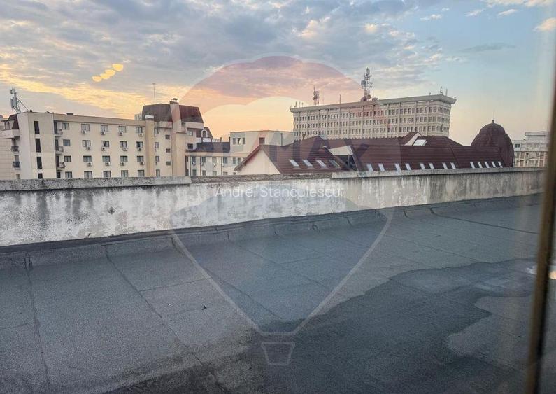 VANZARE Garsoniera cu terasa de 50mp in zona Ultracentral...