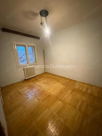 Apartament spa?ios cu 4 camere Strada Aurora (langa Finan?e), etaj 2 4