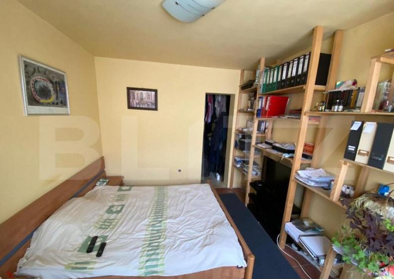 Casa de 284 mp, impartit in 3 apartamente, teren 503 mp, Gri - 8