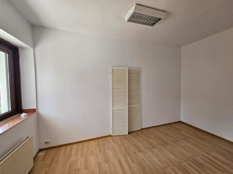 Casă individuală, 6 camere, teren generos, Sânandrei - central, comision 0% - 19