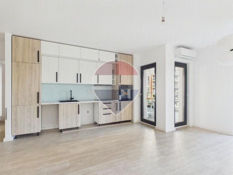 Apartament cu 3 camere decomandat în Pajura