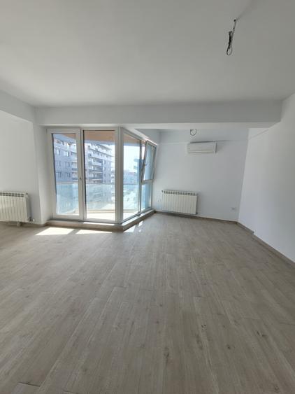 COMISION 0! SUPER PRET - STUDIO  FINALIZAT 45.80 MP - ACCES PISCINA - 67900 E - 43