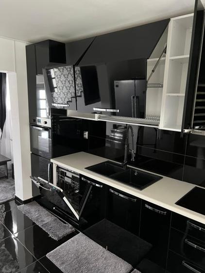 Duplex cu 4 camere cu Canalizare în Florești