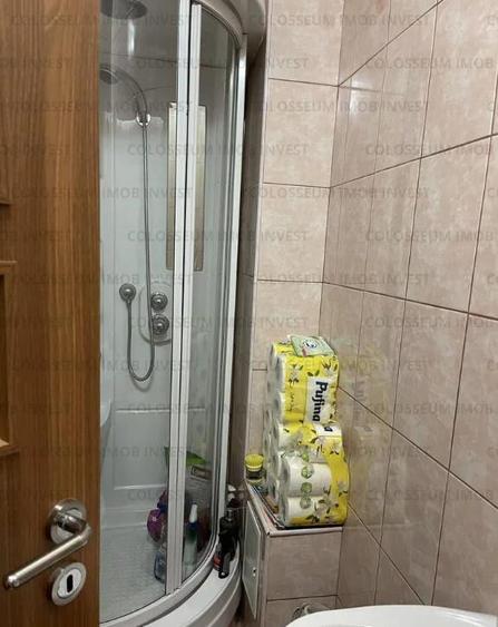 Apartament cu 3 camere, decomandat - zona Bartolomeu - 1