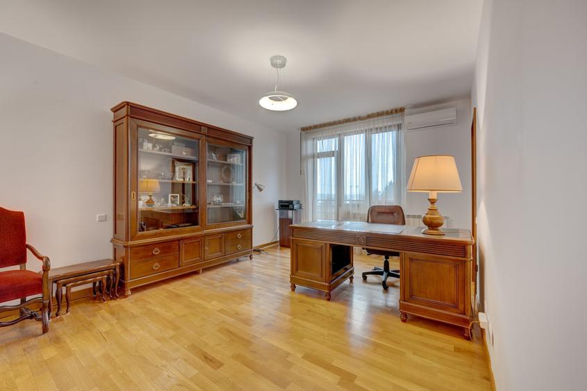 Fully detached family apartment | 242 sqm usable | 92 sqm living/ 41 sqm terrace - 4