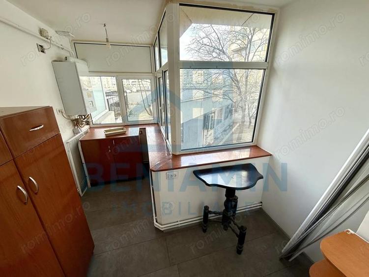 3 decomandate - 2 bai - etaj 1 - centrala proprie - McDonald's - 9