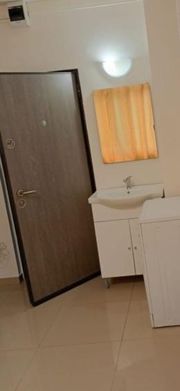 Camera cu baie proprie- renovata total- Tractorul - langa Lidl - 7