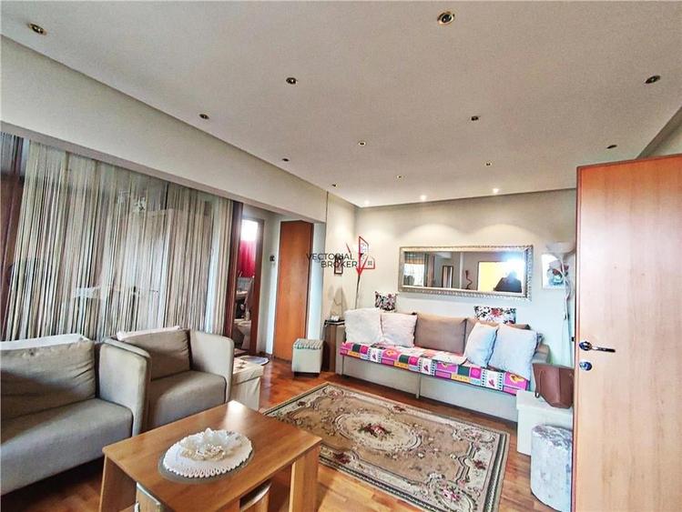 Calea Mosilor,  et.4/8, la 8 min de metrou OBOR - 4