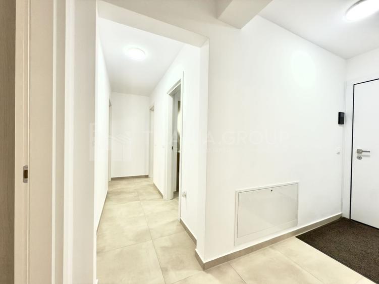 Apartament modern 3 camere, etaj intermediar + parcare - zona Coresi - 11