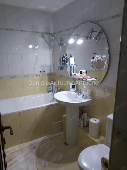 Vand apartament 2 camere decomandat Vand apartament 2 camere decomandat