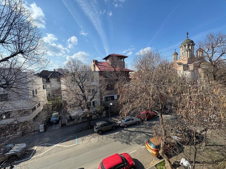 Vanzare apartament patru camere vila D+P+1+pod curte Cotroceni metrou - 16