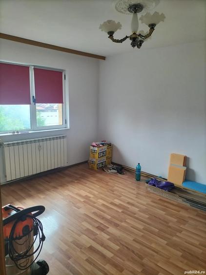 Vand apartament 3 camere decomandat - 1