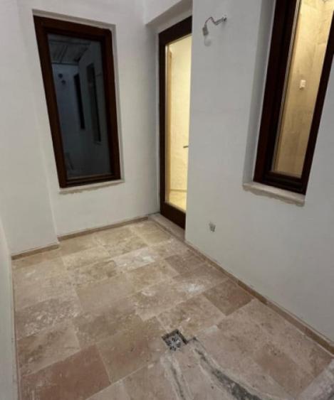Apartament cu 2 camere nedecomandat în Ultracentral