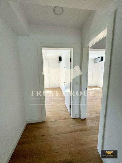 Apartament cu 3 camere decomandat în Polonă
