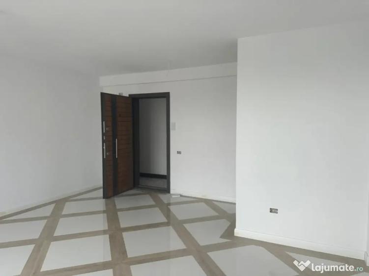 Apartament cu 2 camere decomandat în Tomis Plus