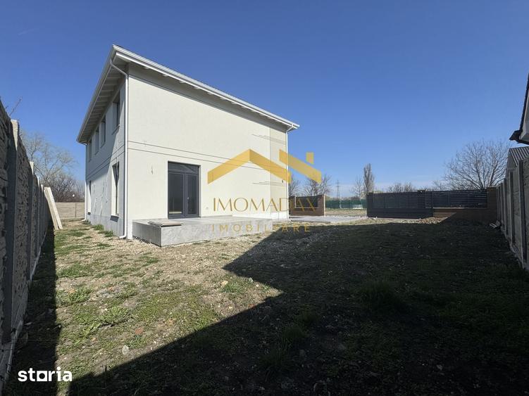 Casă cu 4 camere cu Teren 265 Mp în Sânmihaiu Român