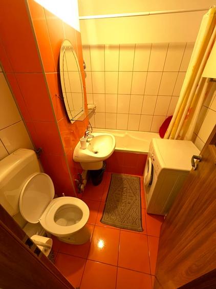 Apartament cu 3 camere decomandat, mobilat în Gorjului