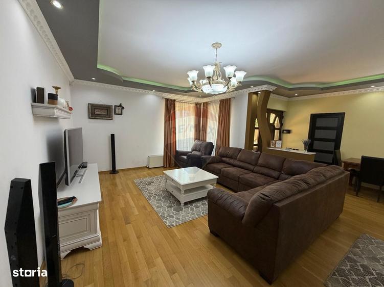 Casă cu 4 camere cu Teren 557 Mp în Central