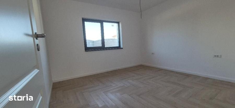 Casă cu 4 camere cu Teren 400 Mp în Clinceni