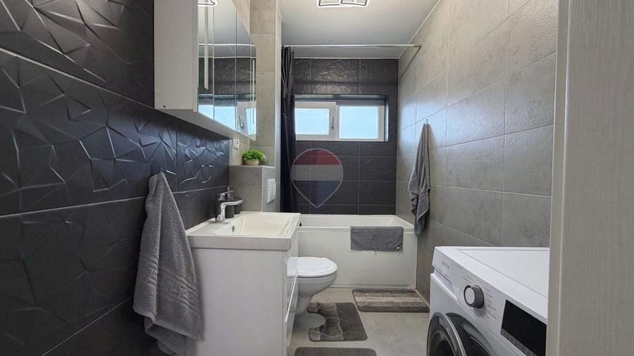 Apartament cu 2 camere decomandat, mobilat în Tractorul