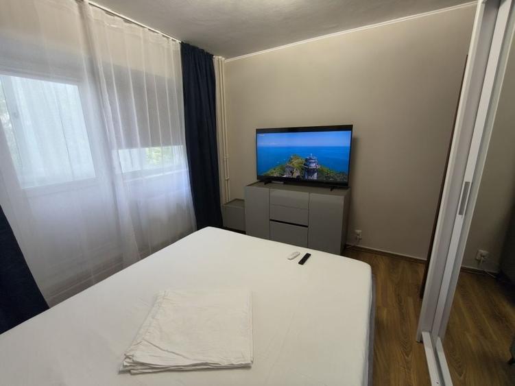 Apartament cu 2 camere decomandat în Calea București