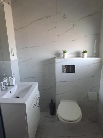 Casă cu 2 camere cu Teren 325 Mp în Parța
