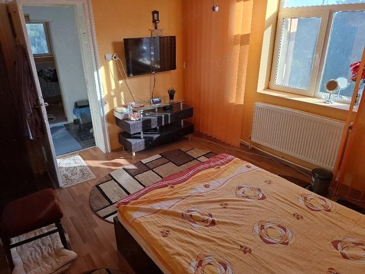 Casă cu 3 camere cu Teren 200 Mp în Chitila