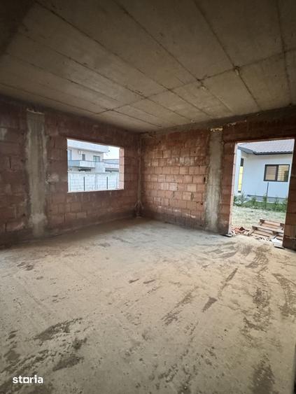Casă cu 4 camere cu Teren 750 Mp în Central