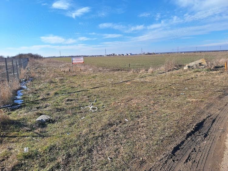 Teren de 5000 mp, în Periș