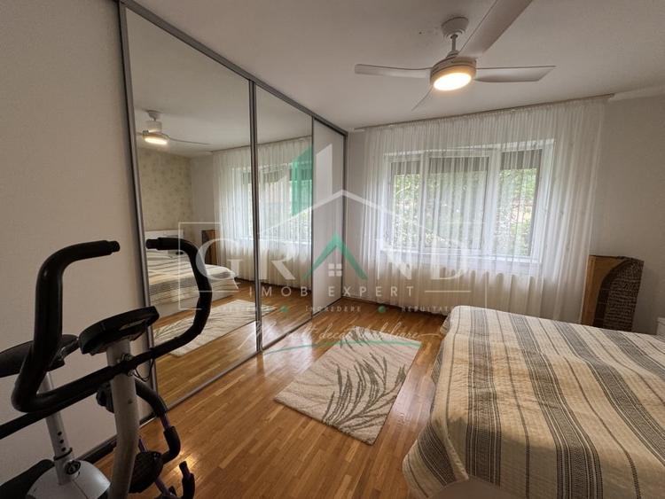 Casă individuală cu 4 camere cu Canalizare în Dâmbul Rotund